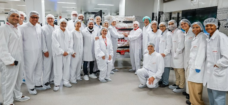 Em Pernambuco, presidente Lula e ministro Padilha visitam nova unidade da Aché para produção de 40 milhões de medicamentos