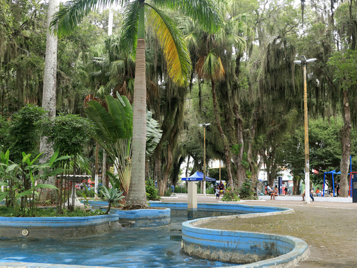 Prefeitura de Macaé realiza serviços de limpeza e manutenção na Veríssimo de Mello