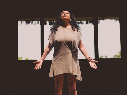 Espetáculo multimídia celebra, no Teatro Joel Barcellos, a reinvenção feminina