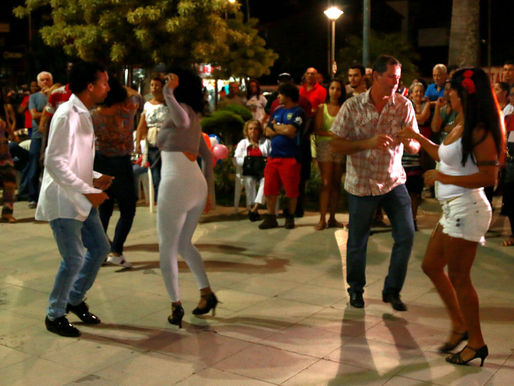 Projeto Dançando na Praça ganha nova edição neste sábado, 22, em Rio das Ostras