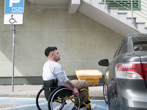 Rio das Ostras divulga aplicativo para vagas especiais de estacionamento