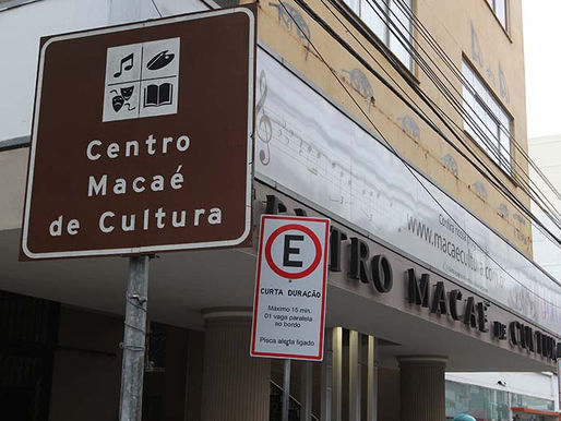 ‘Paulinho da Serra em pedaços’ no Teatro Municipal de Macaé neste sábado