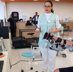 Presidente e ministro da Saúde visitam Diretório de Reabilitação Moderna do Hospital de Amor, em Barretos (SP)