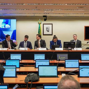 Ministério das Comunicações participa de debate sobre os desafios do setor de telecomunicações na Câmara dos Deputados