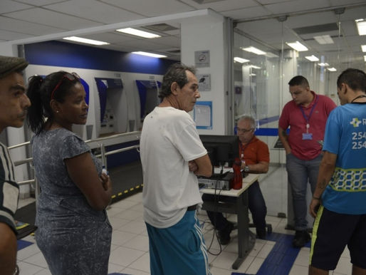 Caixa paga nesta sexta R$ 500 do FGTS a não cliente nascido em abril e maio