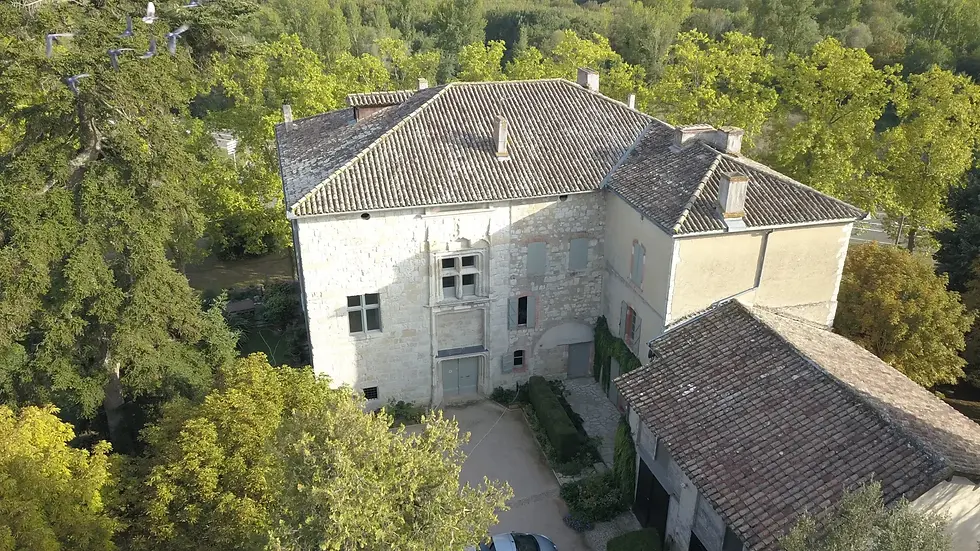 chateau-larrazet-h.nau-1920x1080-f50_50.webp
