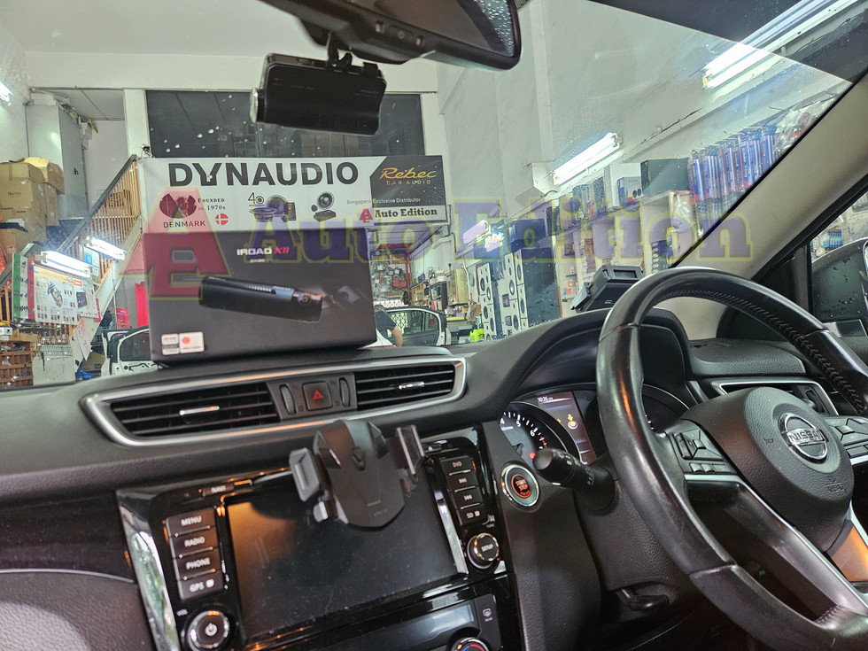 Nissan Qashqai Car Dash Camera IROAD X11 front & rear camera + Power