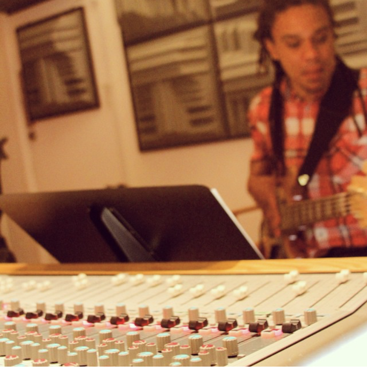 Diogo Brown at the Studio