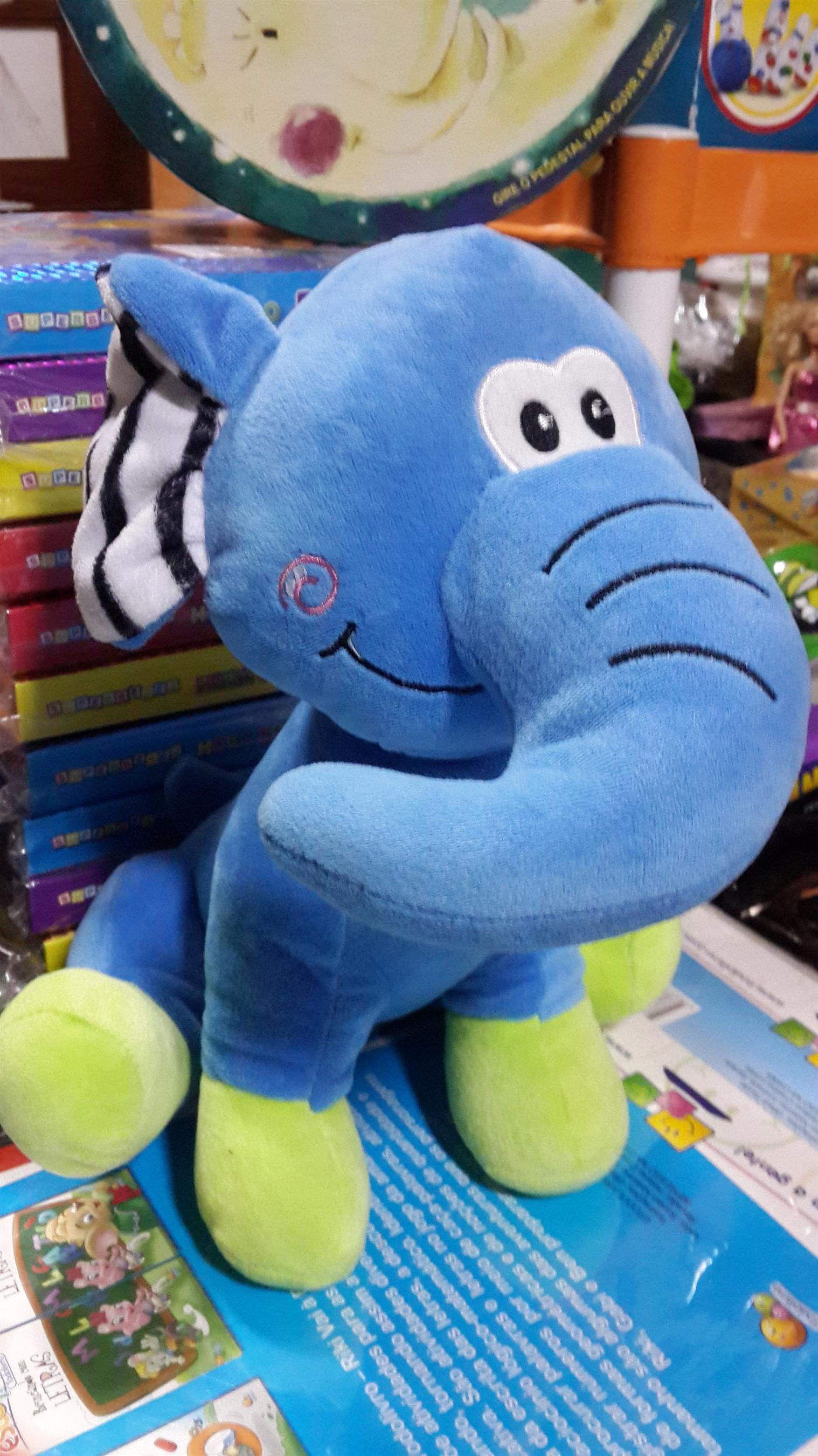 Pelúcia de Elefante da marca Buba com 30cm - antialérgica