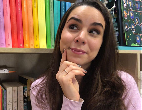 Isabella Lubrano criador do canal "Ler antes de morrer"