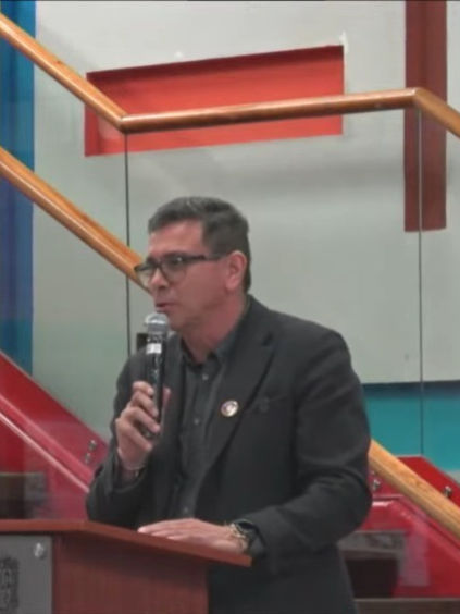 Pablo Emilio Garzón su participación en el Foro para los Egresados