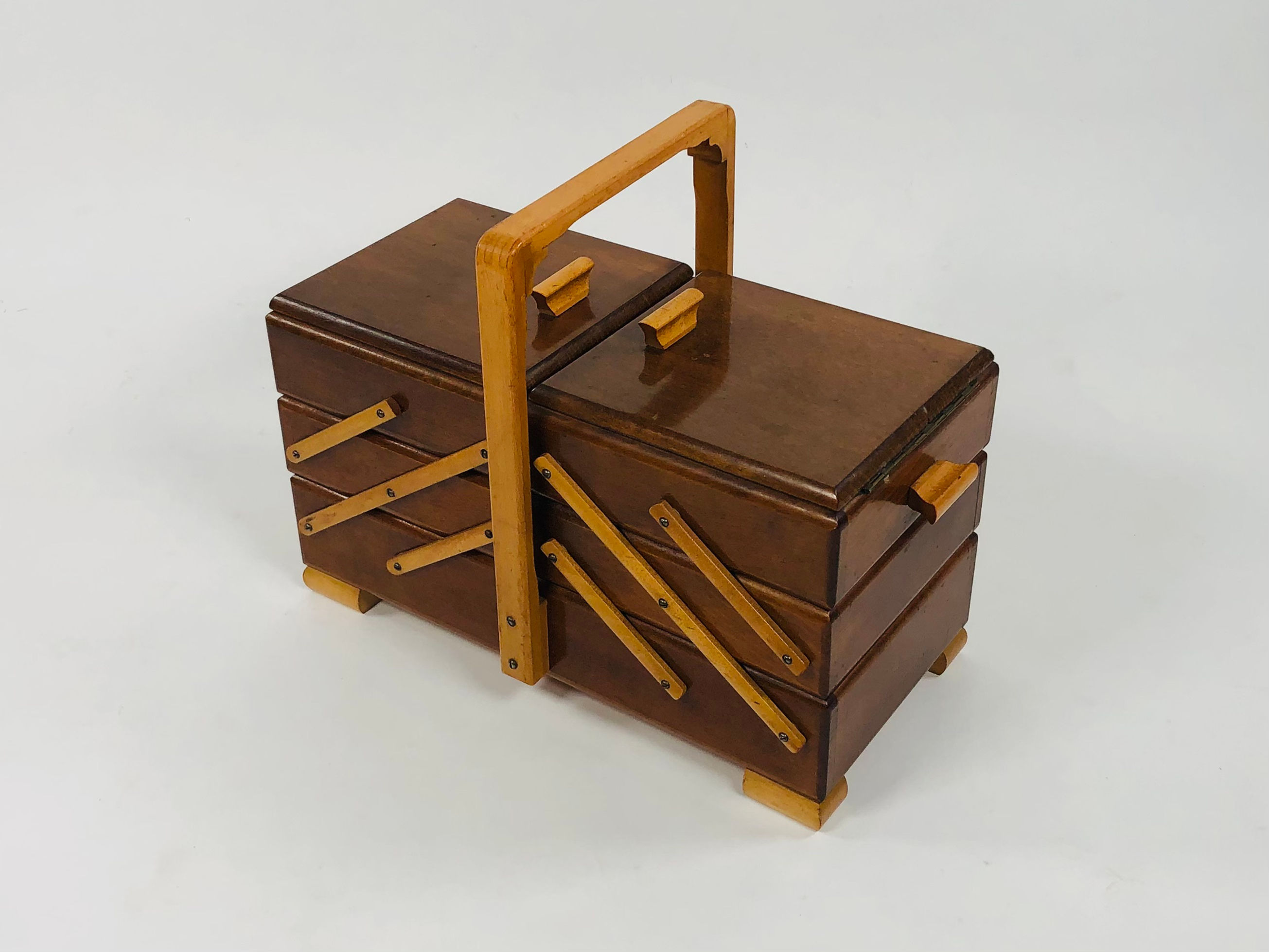 VERKAUFT Nähkästchen