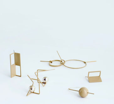 ベージュのジュエリー、beige color jewelry
