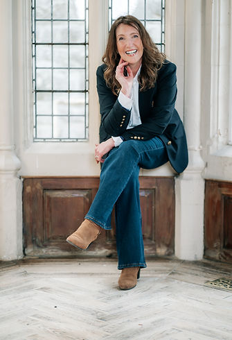 Meet Mandy - Founder of CirChic. Fro South Wales, Mandy created CirChic to celebrate preloved heritage fashion.