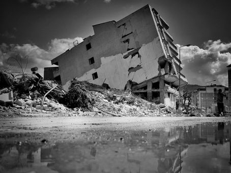 La bascule d’effondrement : comprendre la chute intérieure et reconstruire autrement