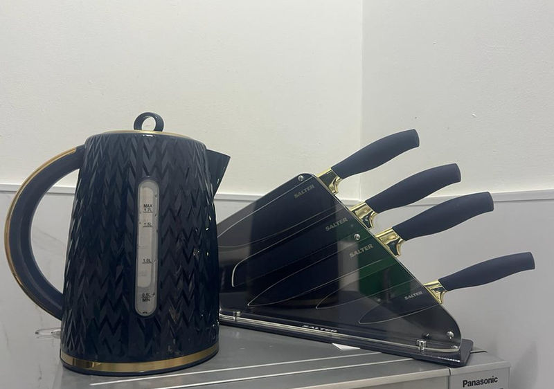 kettle and knives.jpg