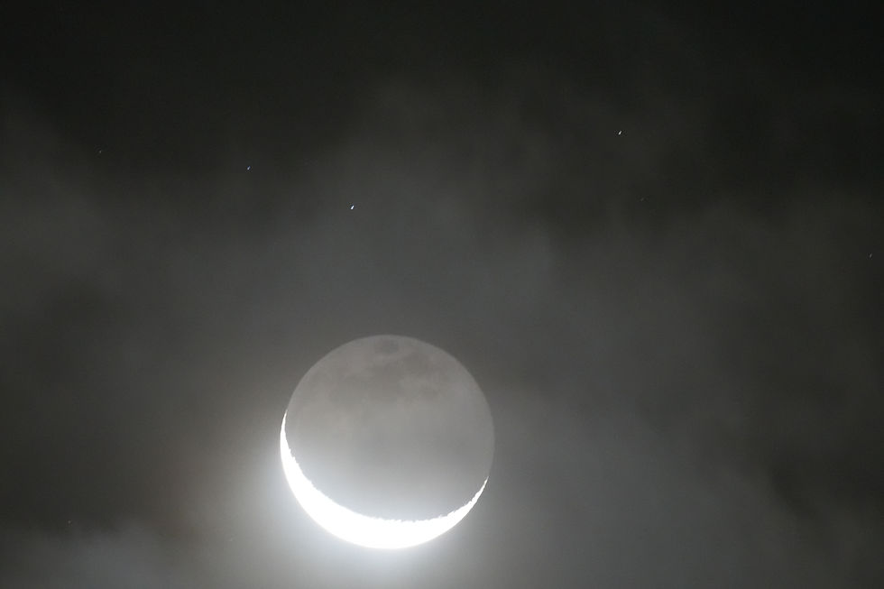 JR can shoot the moon in full detail. There are also three A'Zhorai above the moon in this shot as well. The equipment used at JRP is professional, state of the art, made for true investigation, research, and honest science.