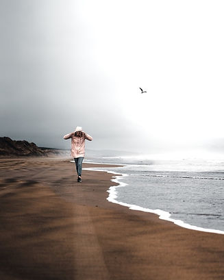 photo femme plage.jpeg