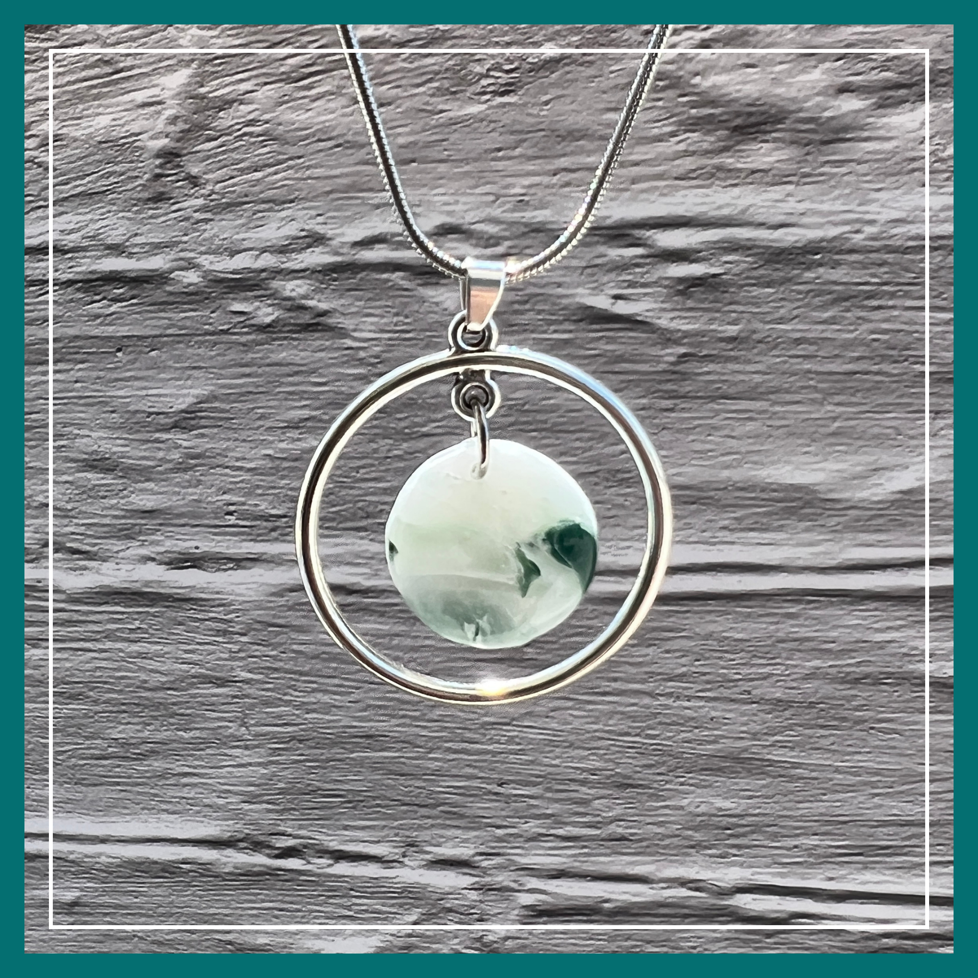 runder Kettenanhänger "Pinienwald", klein