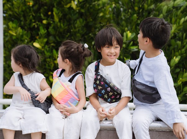 Thumbnail: AIRY  Waist Bag Kids | Rock Star