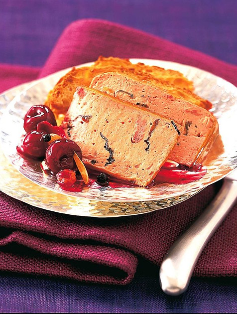 Terrine-forestière-aux-griottes-raisins-et-gingembre-BD-970x768.jpg
