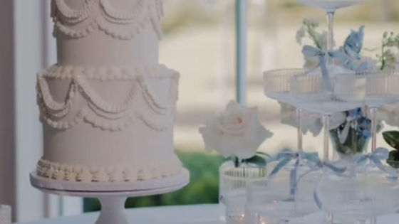 2-tier Vintage Wedding Cake