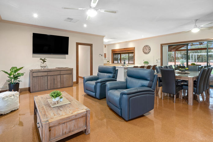 Shamrock Luxury 002.jpg