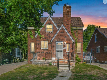 CASA RECIEN REMODELADA EN DETROIT