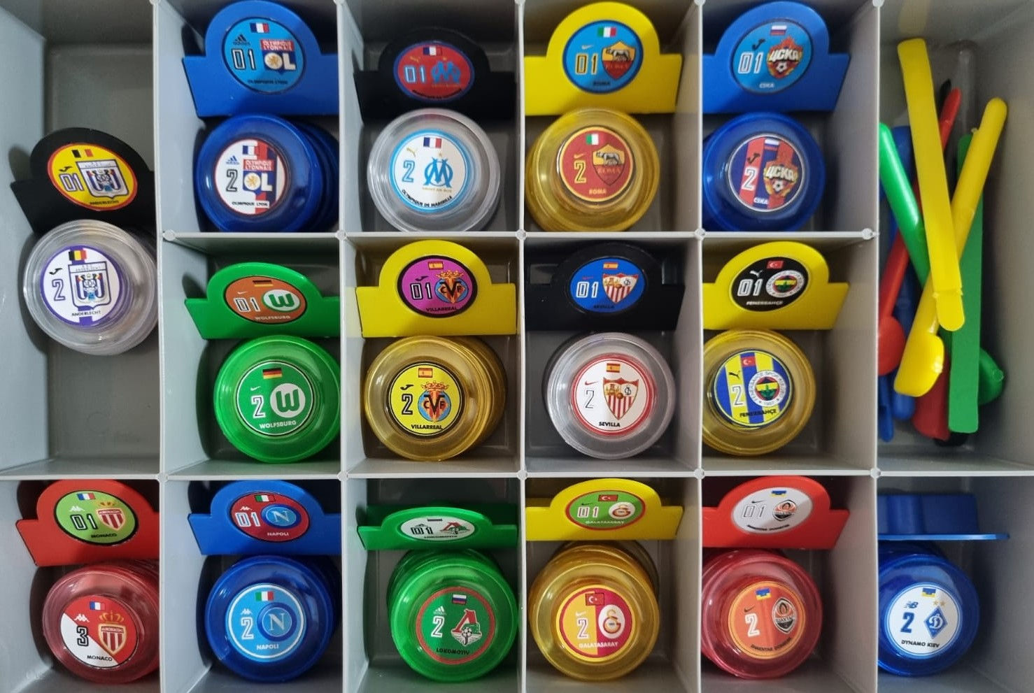 Jogo de Botão: Box da Copa da UEFA com 15 times