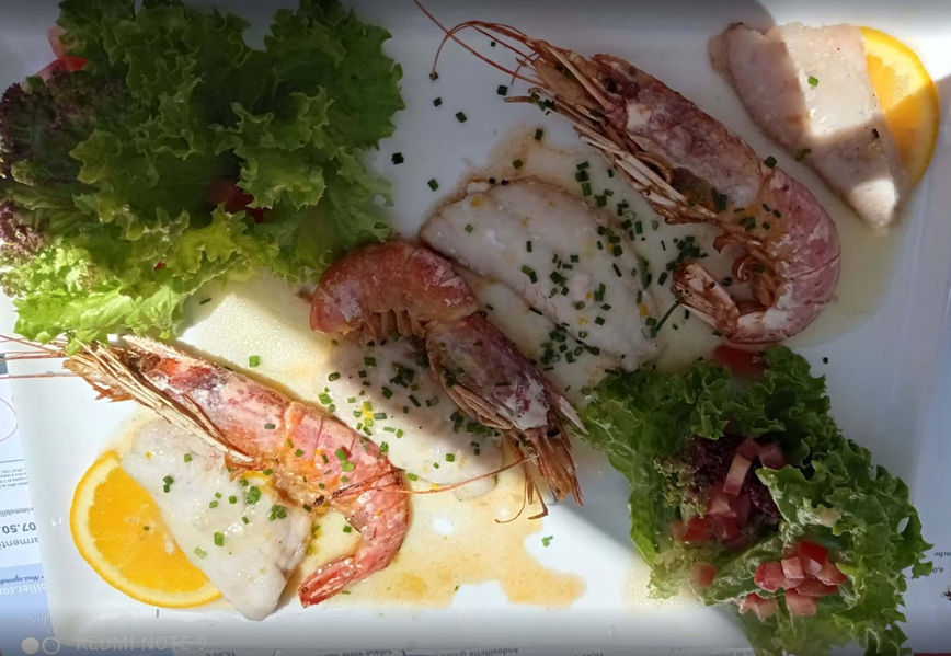 RESTAURANT LES PIEDS DANS L'EAU MARCILLAC LA CROISILLE EN CORREZE