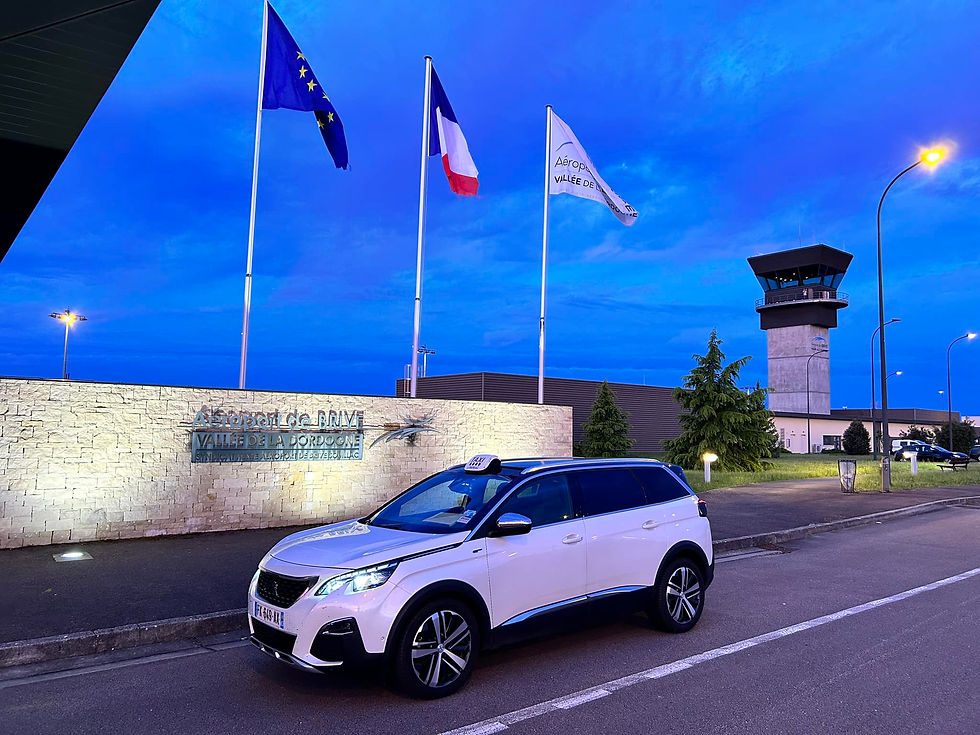 TAXI LAURENT LABRO PEUGEOT 5008 DEVANT AEROPORT DE BRIVE EN CORREZE