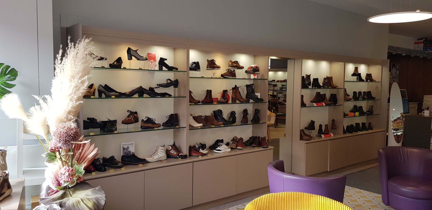 MAGASIN DE CHAUSSURES HOMME FEMME ENFANT A TULLE EN CORREZE TOMS ET JOLIPAS