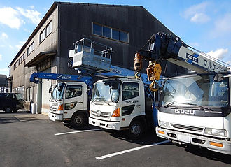 マルケイ工業外観とトラック