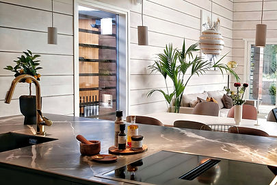 ハウレッシュワタナベ