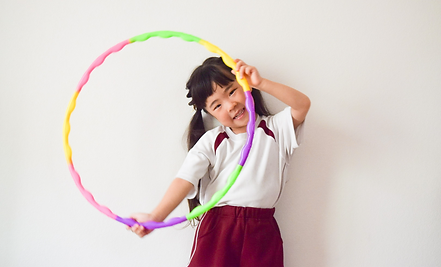 フラフープする女の子