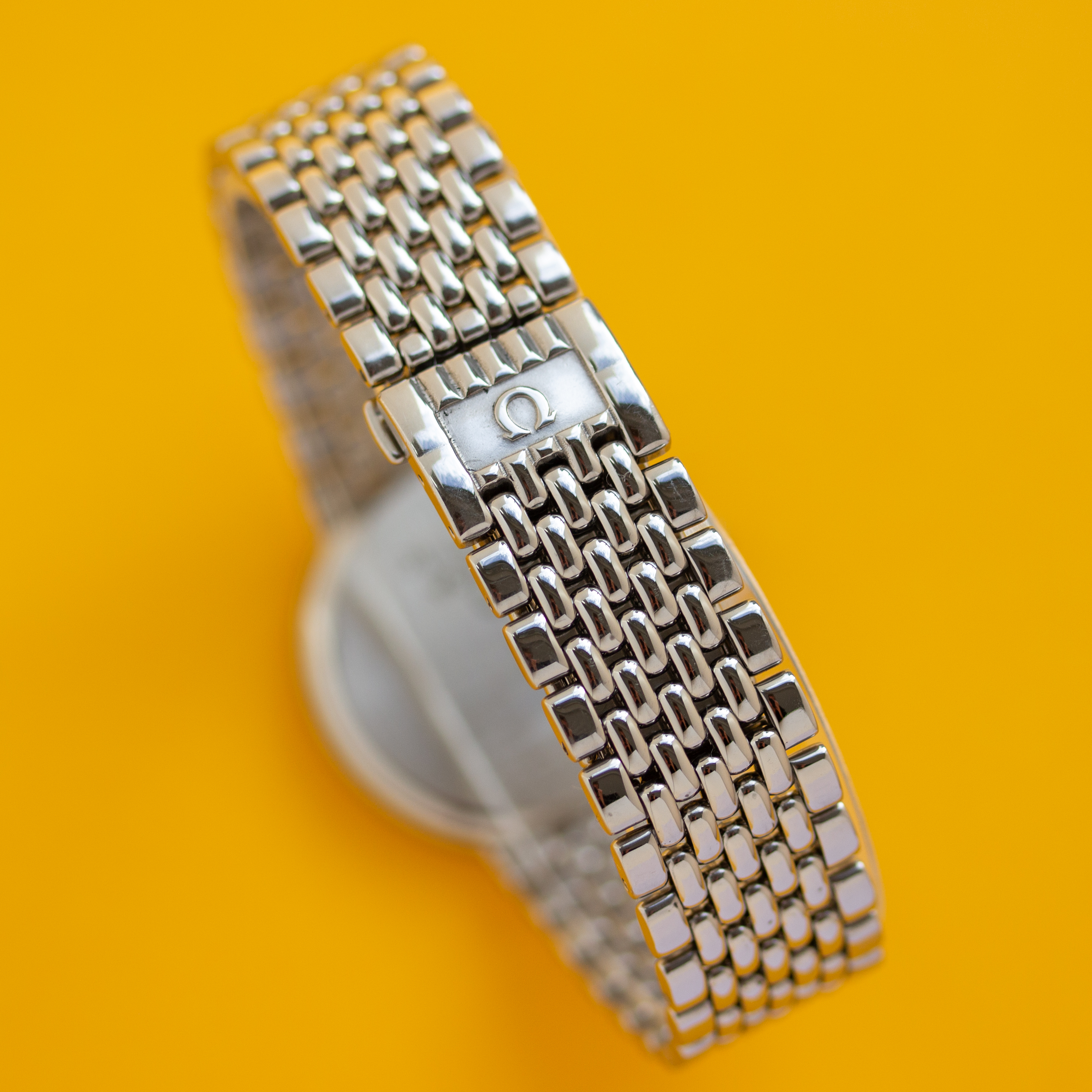 Zicht op Omega De Ville Quartz Referentie 396.1012