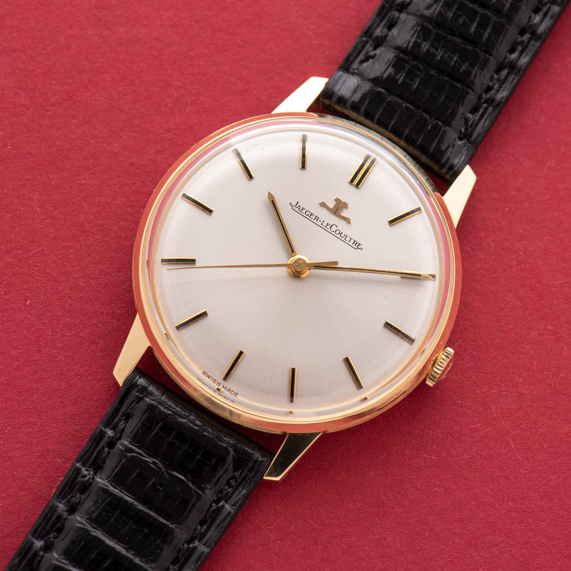 View of Jaeger LeCoultre Dress Watch Gold 18K Full Set from 1967 cal K885 Réf 21007