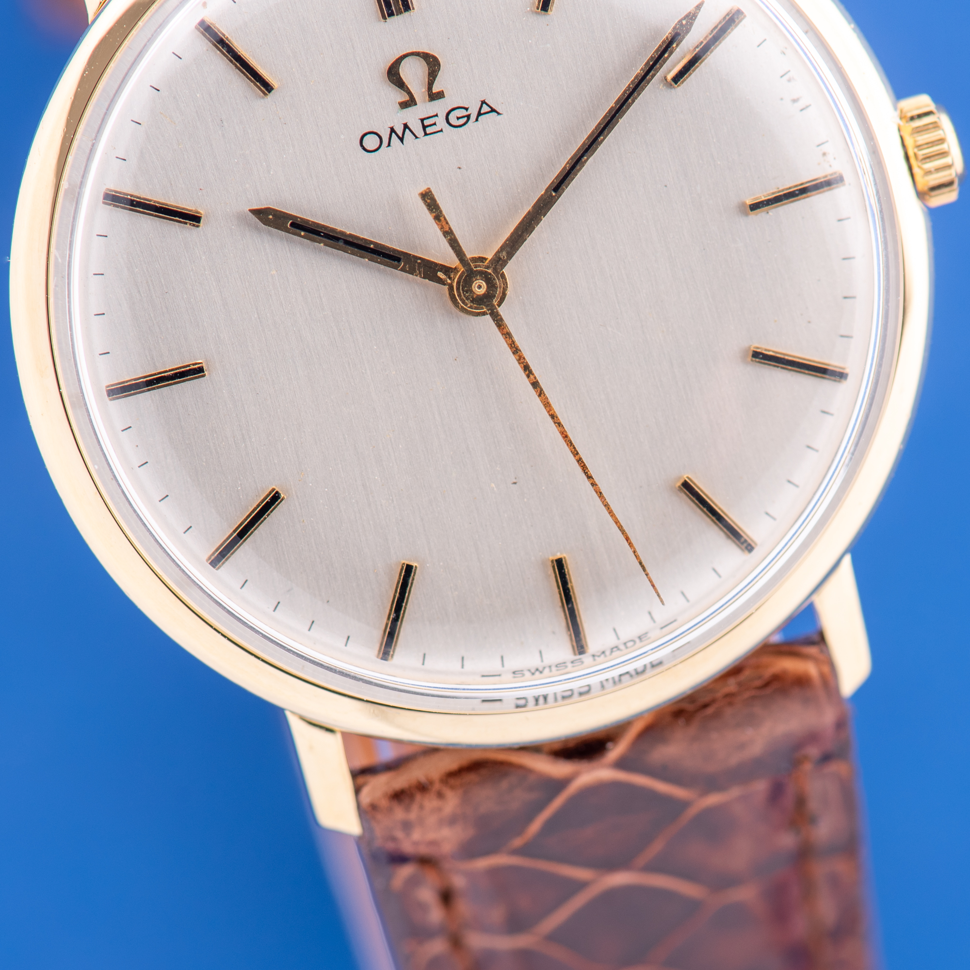 Vue de Omega Dress Watch Centre Seconds 18K Réf 131.016