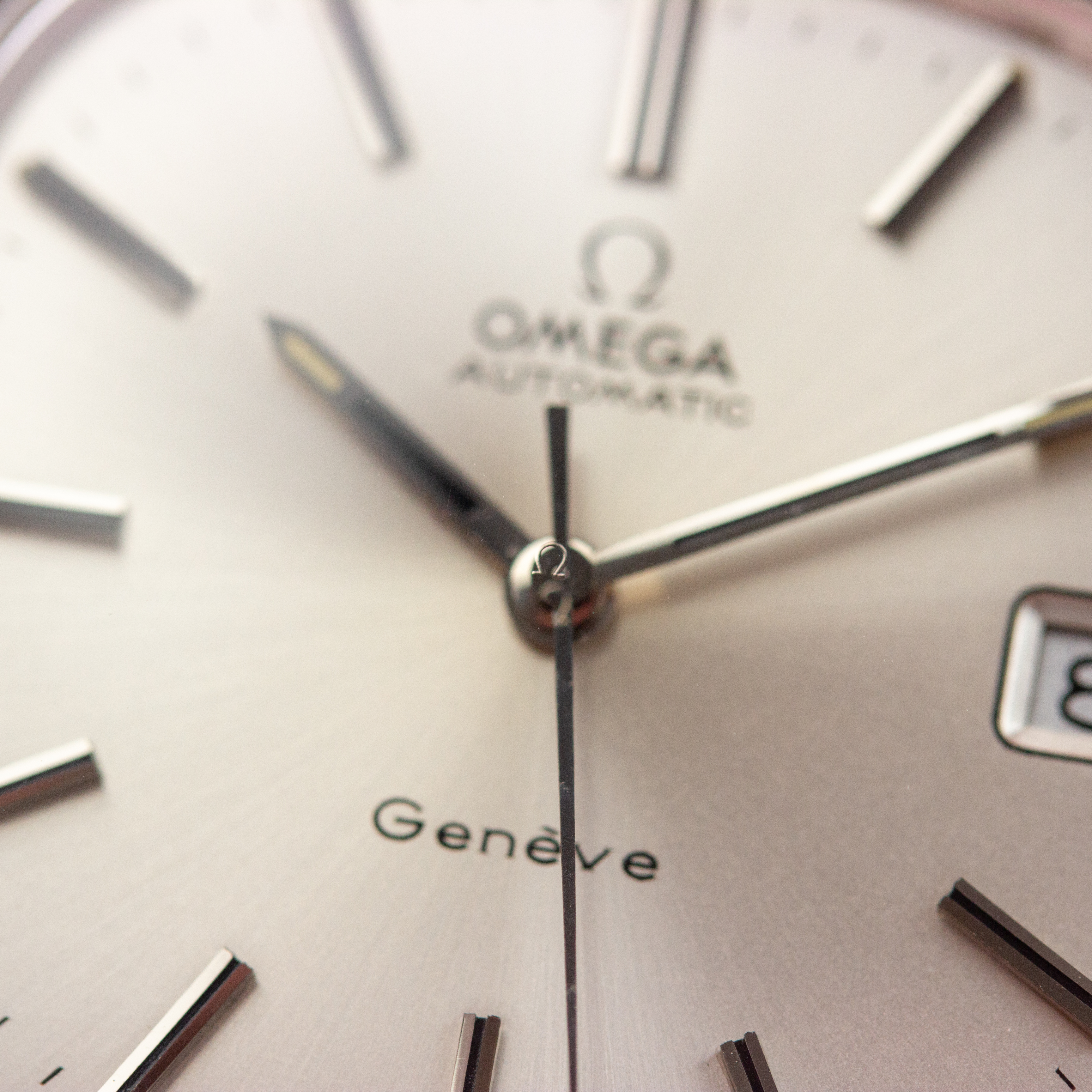 Vue de Omega Genève Automatic Date Square TV réf 166.0190 Year 1973