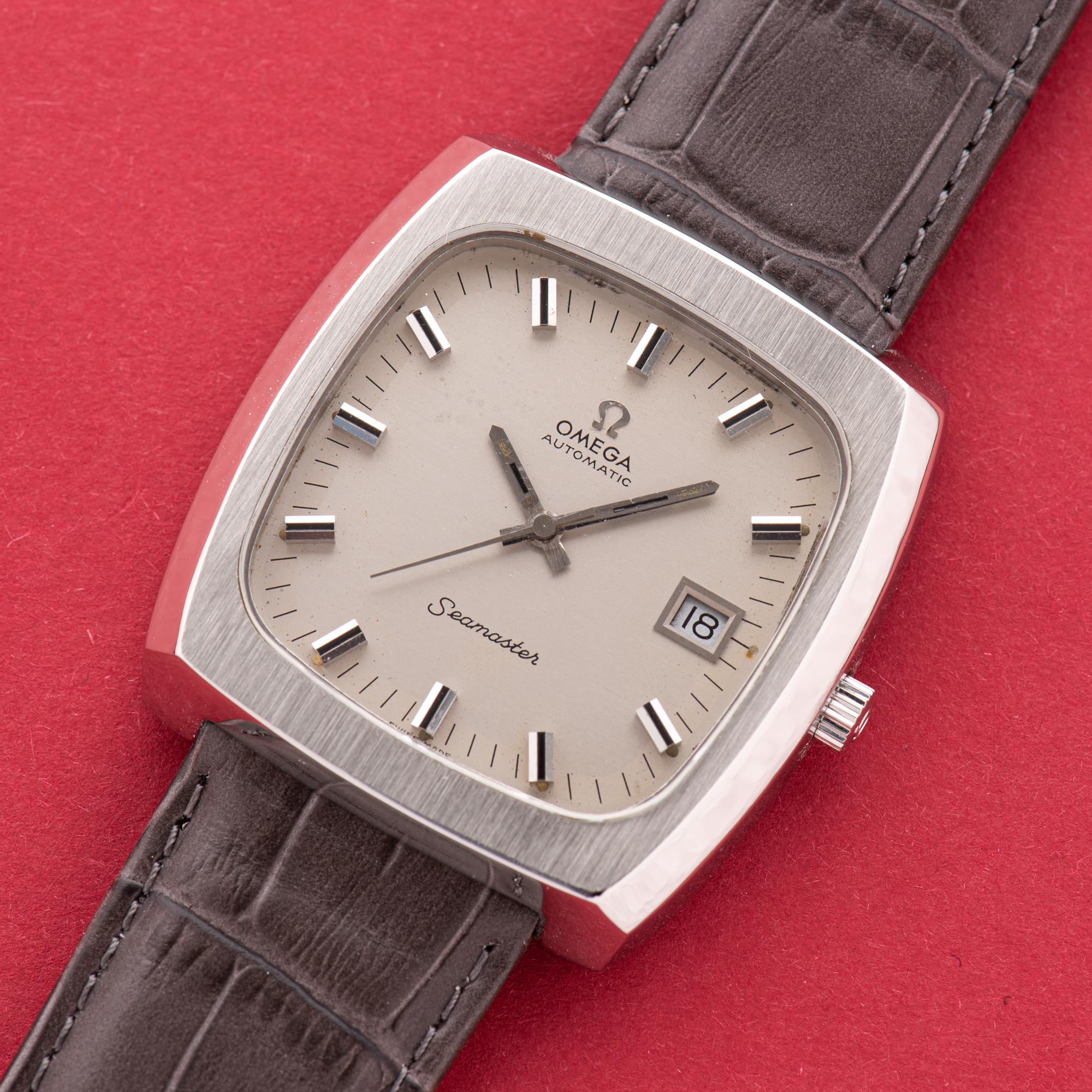 View of Omega Seamaster Automatic Date Oversize TV Réf 166.0138