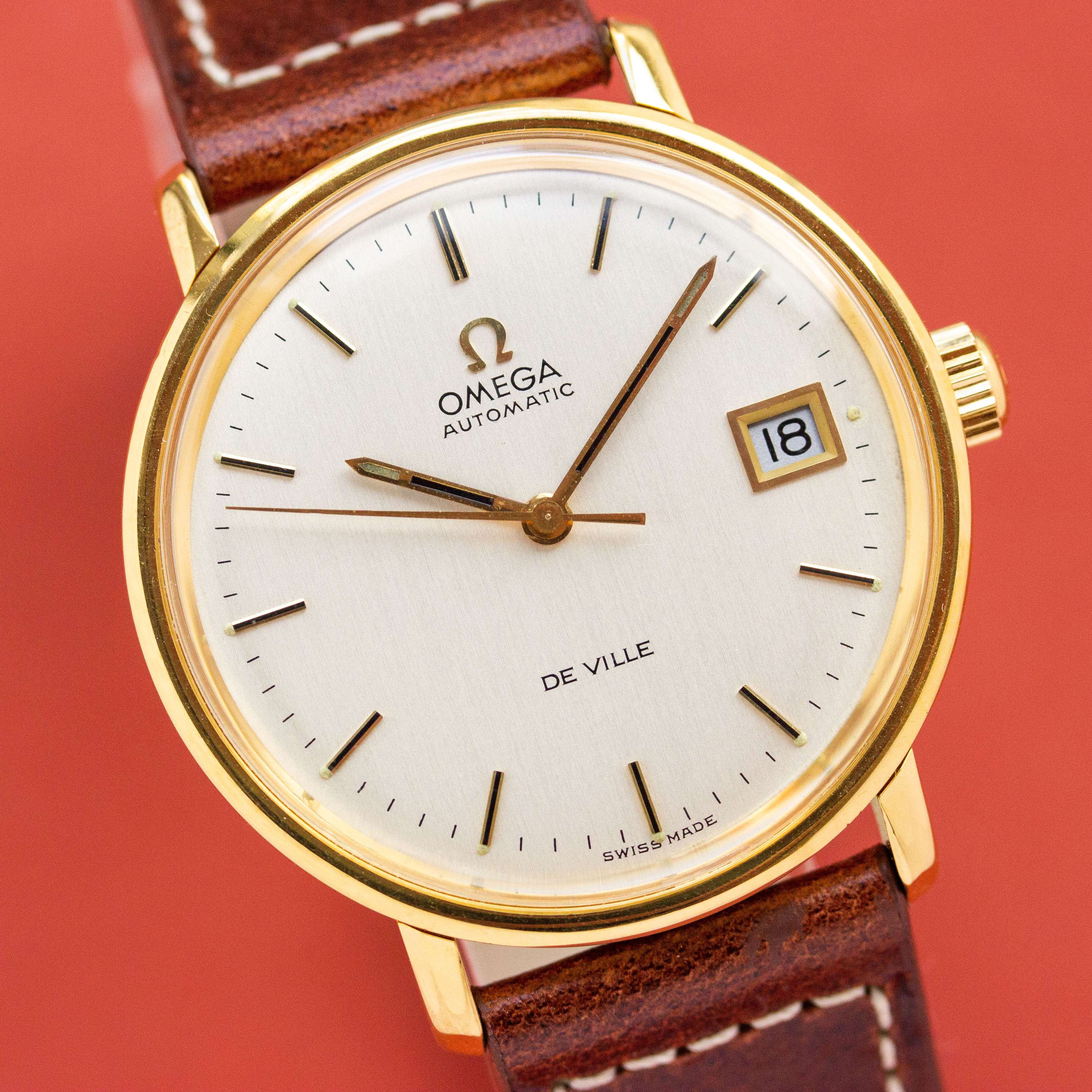 Vue de Omega De Ville Automatic Date réf 166.0066
