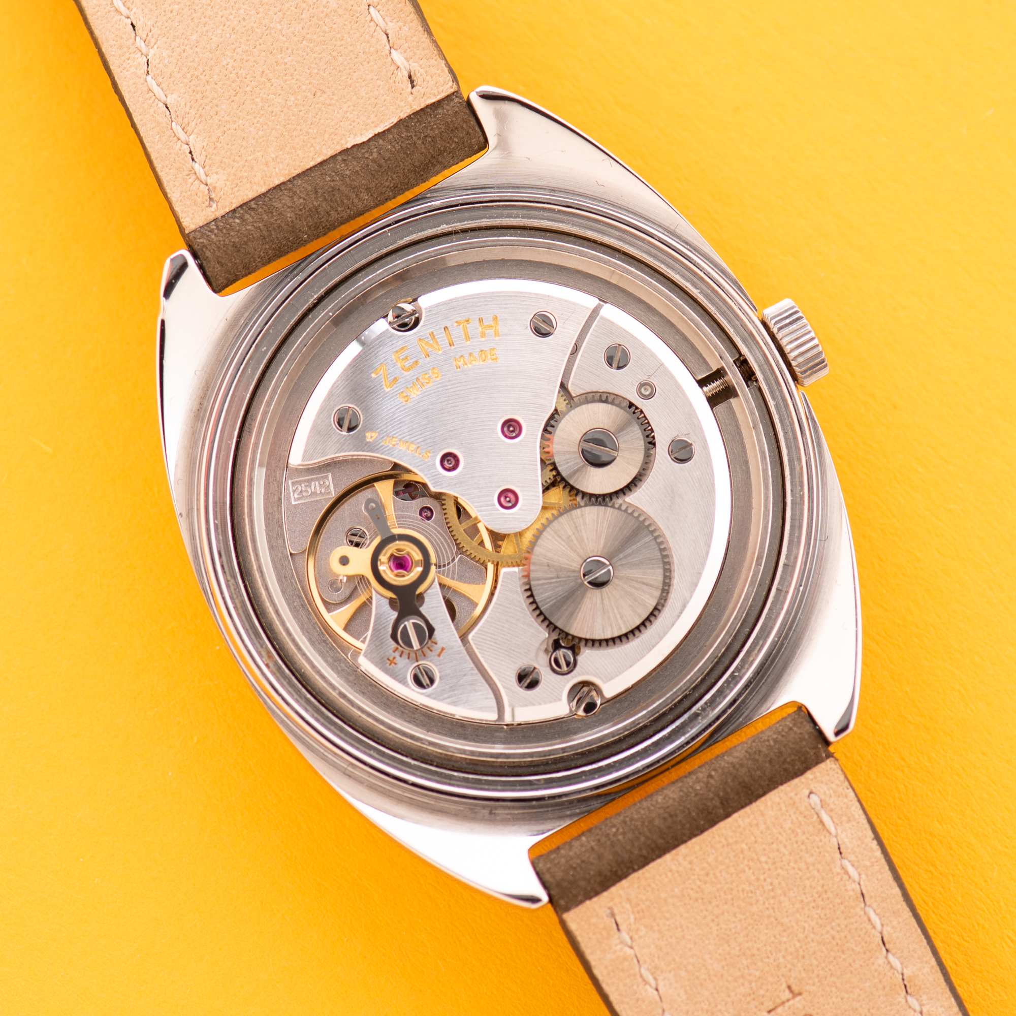 View of Zenith Sporto Oversize Steel Cal 2542 Réf 140 E 576