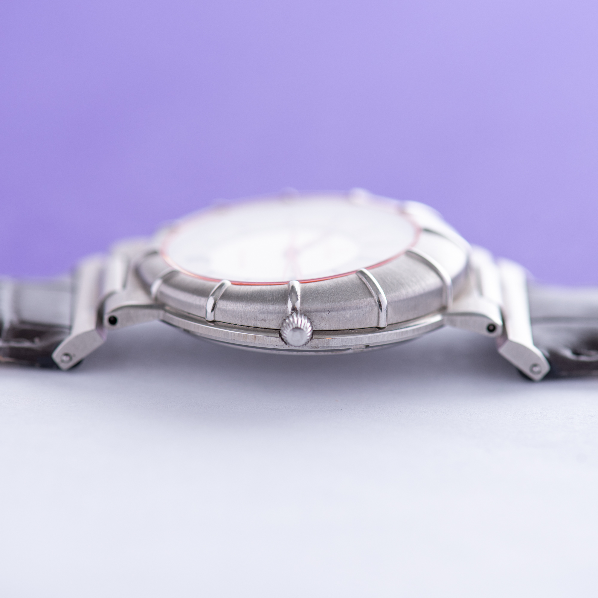 Vue de Omega Seamaster Dynamic II "Spider Case" Red NOS