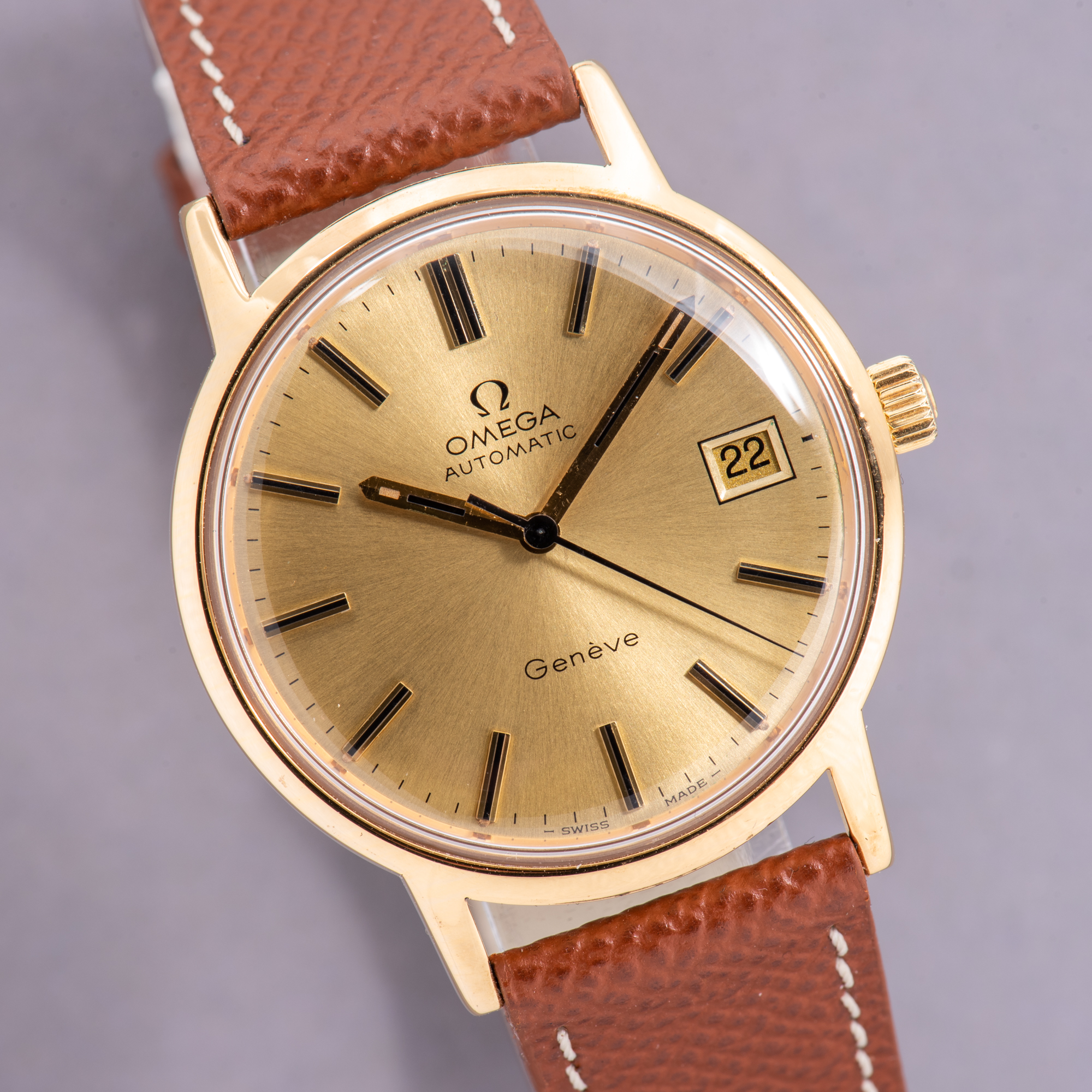 View of Omega Genève Automatic Date HF case From 1973 Ref 166.0163