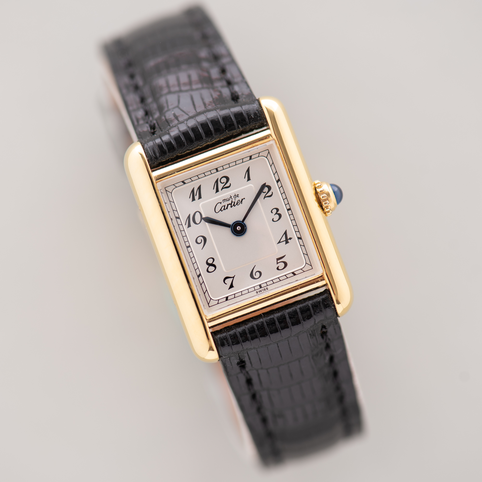 Vue de Cartier Must de Tank Vermeil Quartz Breguet Dial Réf 5057001
