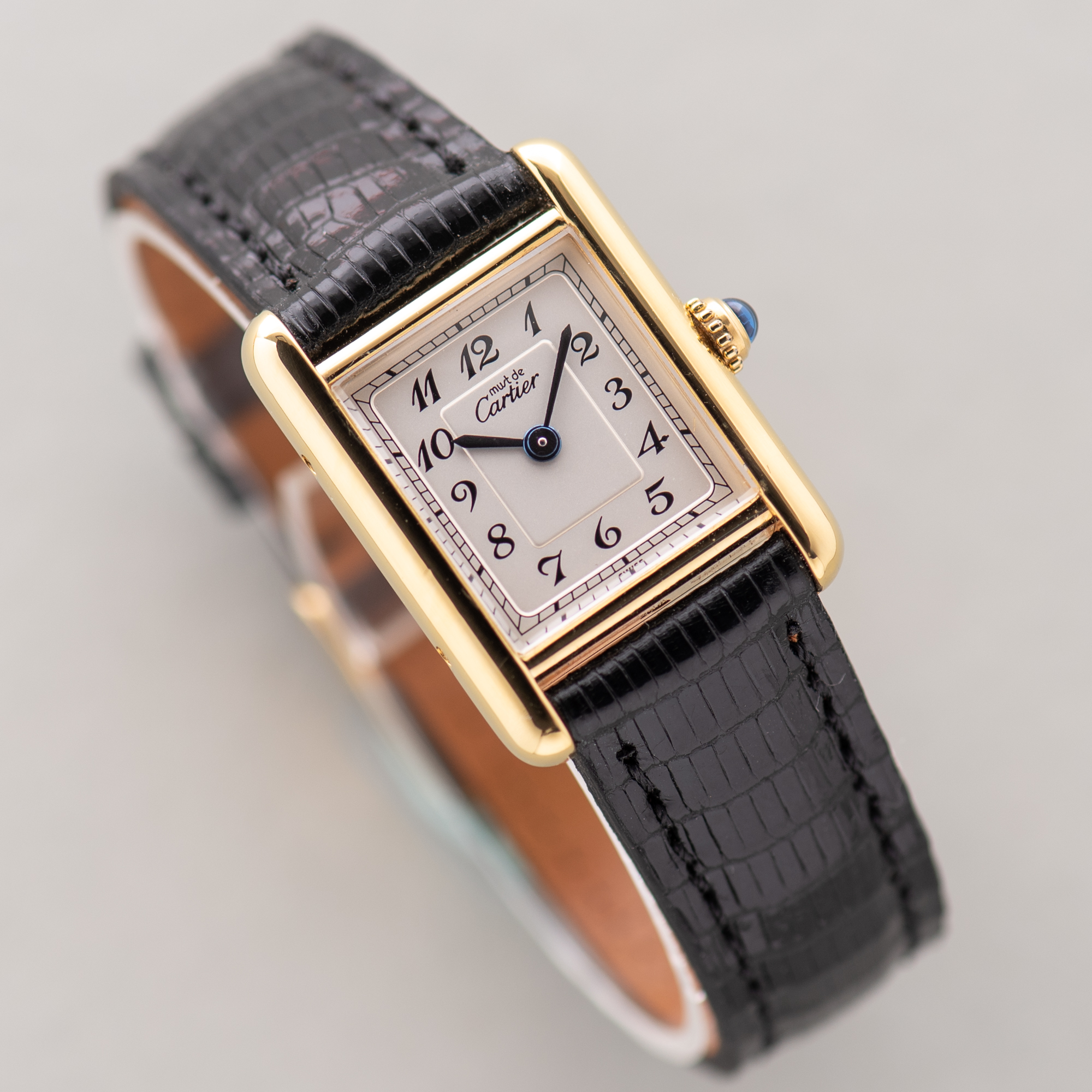 Vue de Cartier Must de Tank Vermeil Quartz Breguet Dial Réf 5057001