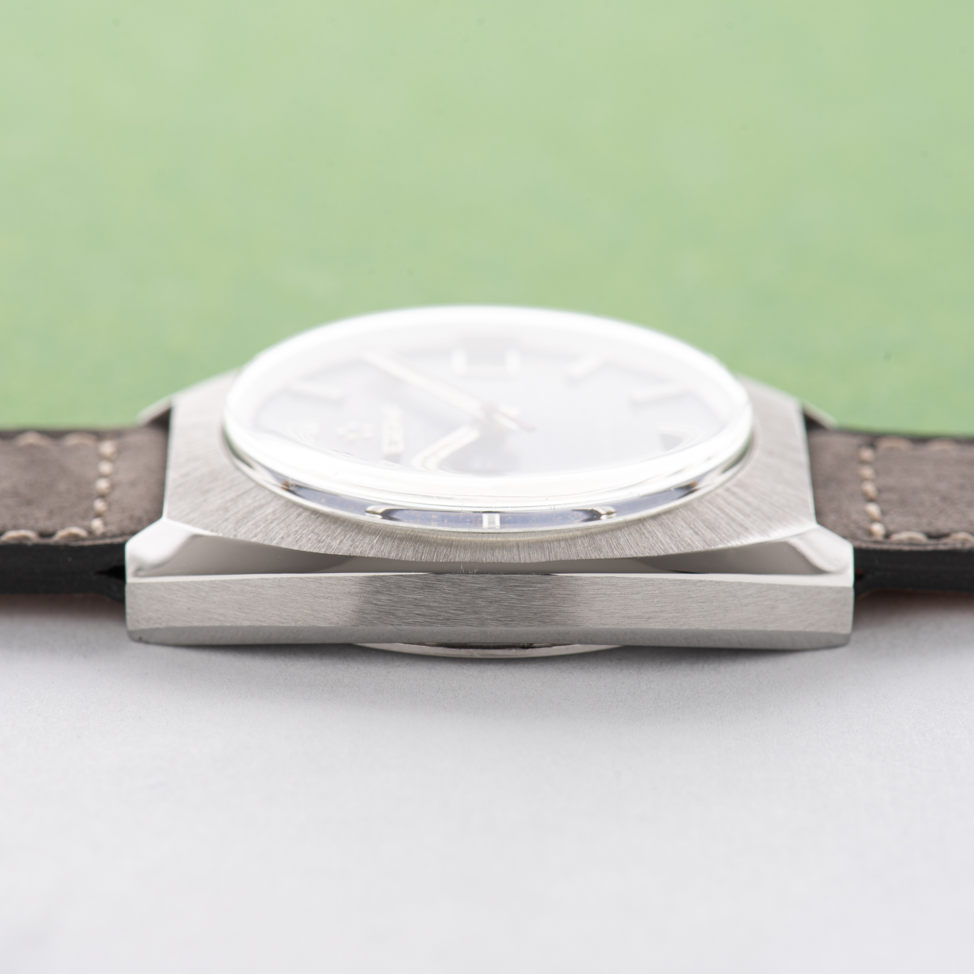 Vue de Eterna Sonic Electronic Blue Star Dust dial Réf 188T