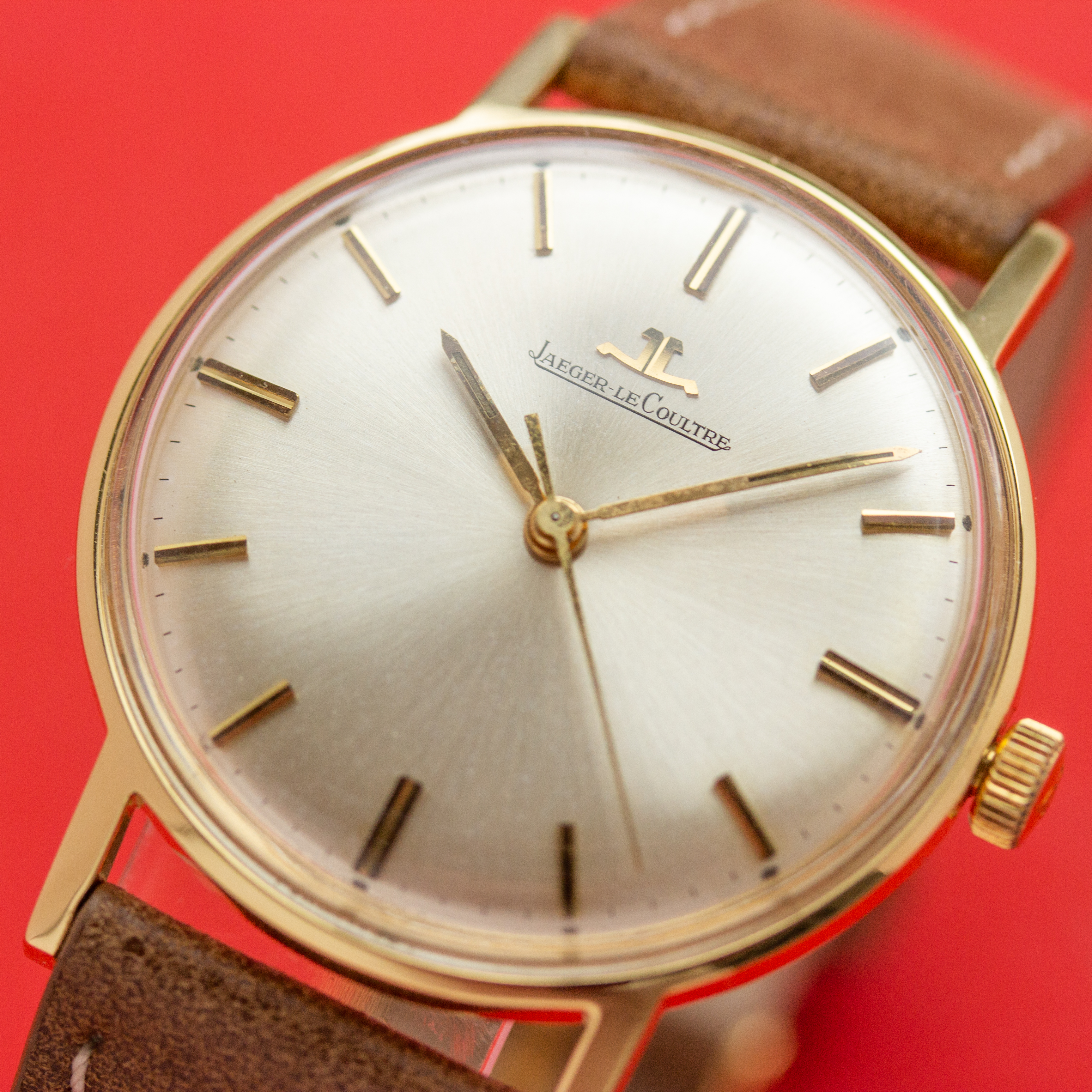 Vue de Jaeger LeCoultre Dress centre seconds 18K Rare monobloc Réf 21002