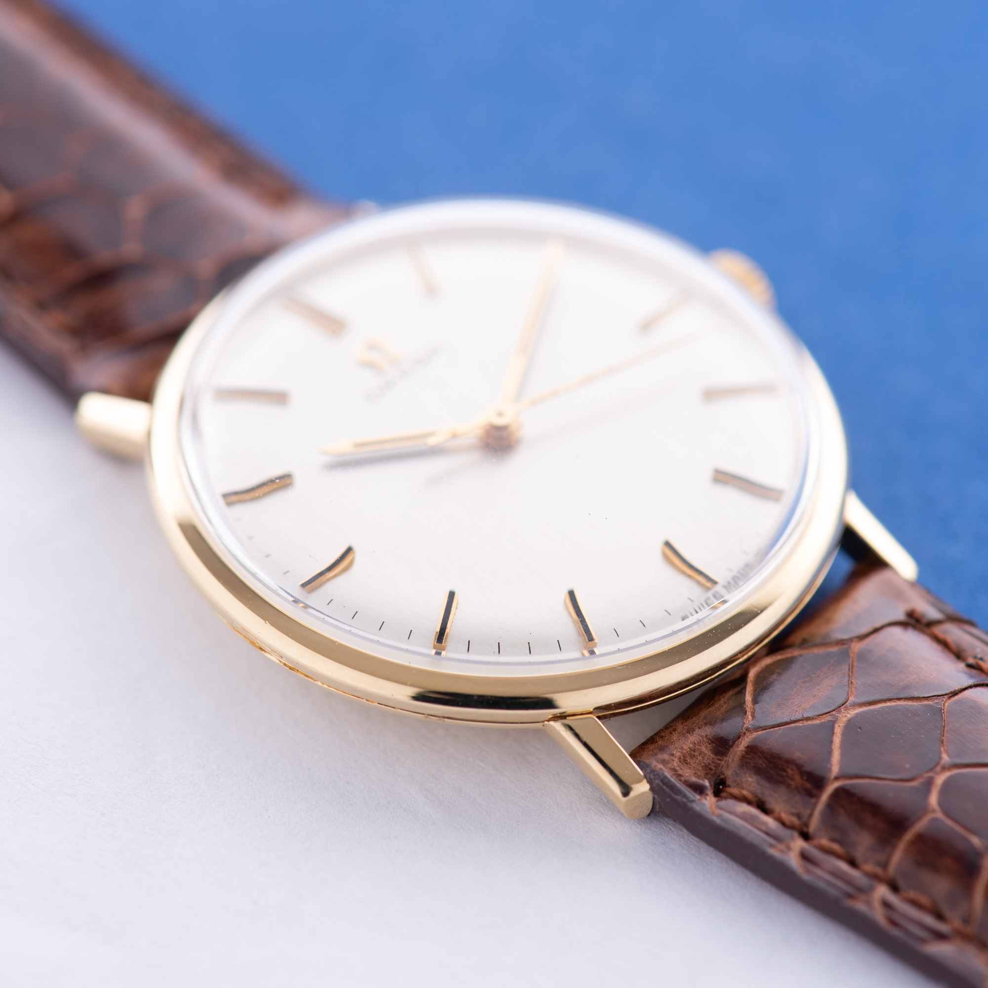 Vue de Omega Dress Watch Centre Seconds 18K Réf 131.016