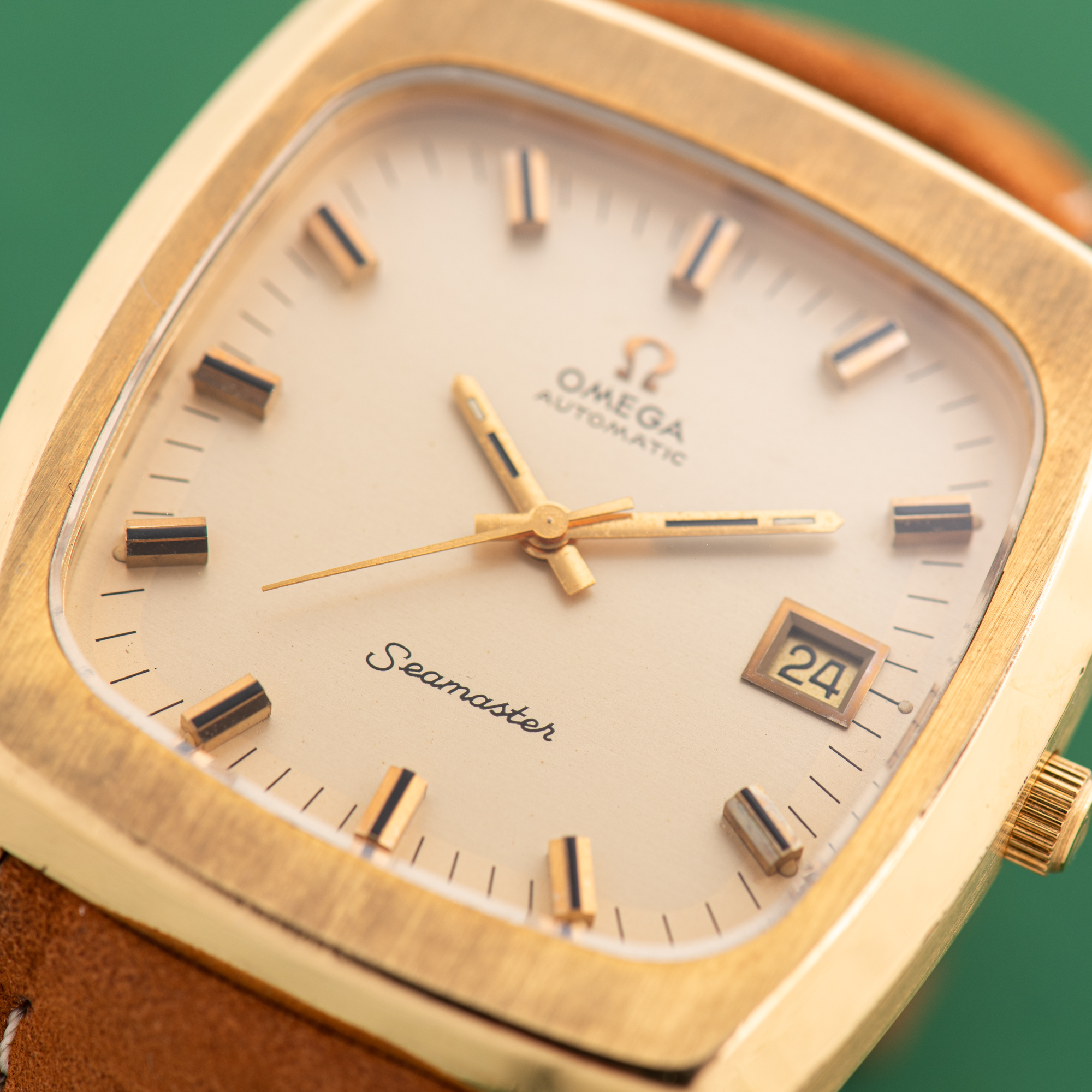 Zicht op Omega Seamaster Automatic Date Oversize TV Réf 166.0138